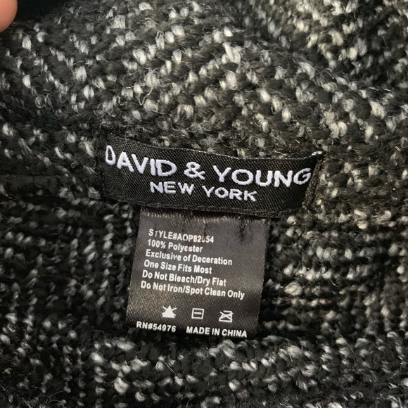 David & Young New York Poncho, black white buckle - Picture 4 of 7